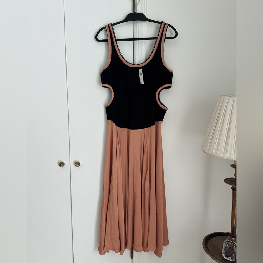 Maeve Sleeveless‎ Scoop-Neck Chain-Trim Cutout Midi Dress - Picture 3 of 7